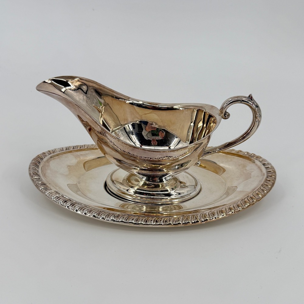 Wm A Rogers 154 Vintage Silverplate Gravy Boat Serving Tray Ornate Made Canada